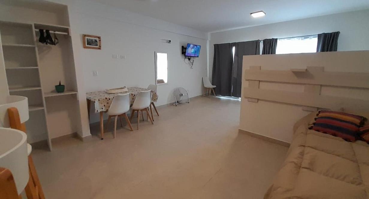 Amplio Estudio De Lujo Con Balcon Y Parrilla Puerto Madryn